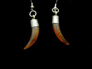 角型耳環